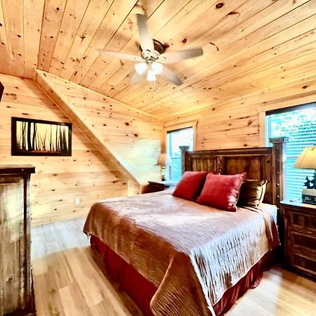 Tennessee Oasis Pool Cabin Βίλα Sevierville Εξωτερικό φωτογραφία