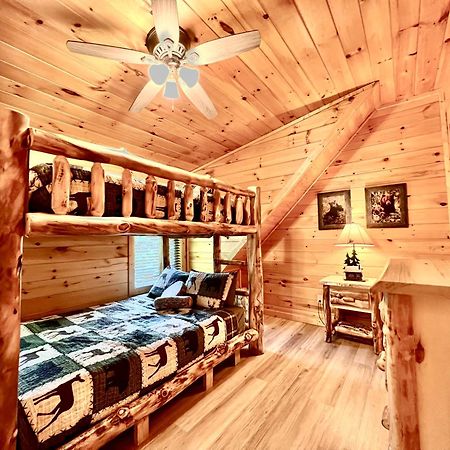 Tennessee Oasis Pool Cabin Βίλα Sevierville Εξωτερικό φωτογραφία