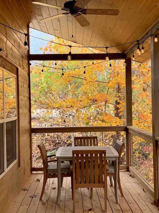 Tennessee Oasis Pool Cabin Βίλα Sevierville Εξωτερικό φωτογραφία