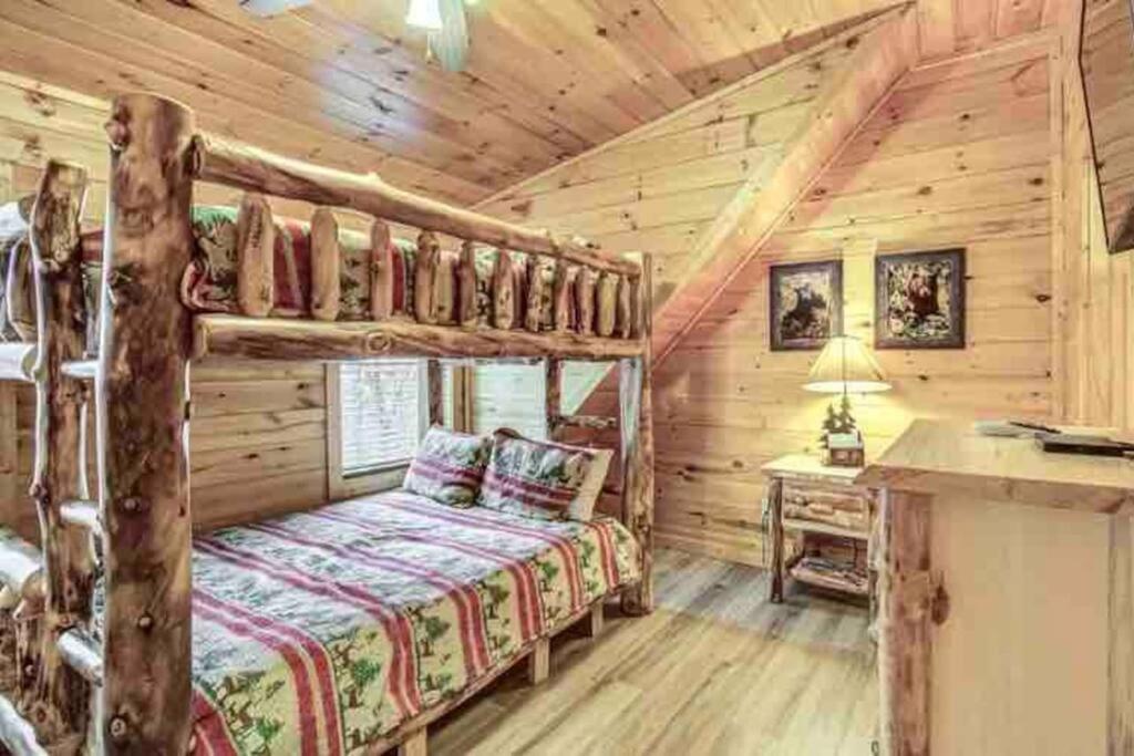 Tennessee Oasis Pool Cabin Βίλα Sevierville Εξωτερικό φωτογραφία