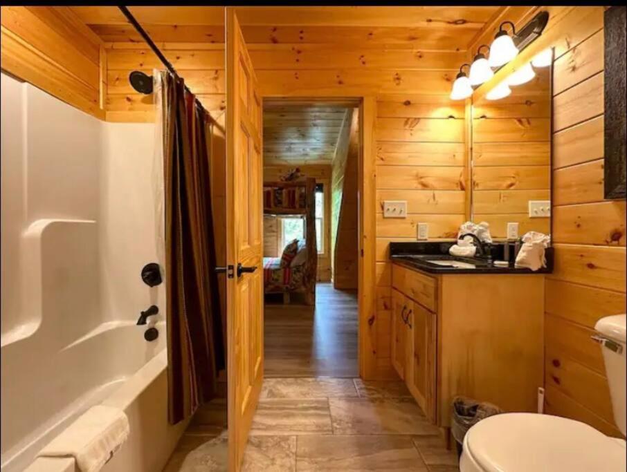 Tennessee Oasis Pool Cabin Βίλα Sevierville Εξωτερικό φωτογραφία