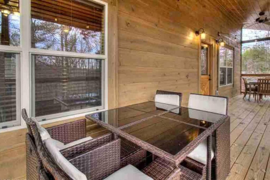 Tennessee Oasis Pool Cabin Βίλα Sevierville Εξωτερικό φωτογραφία