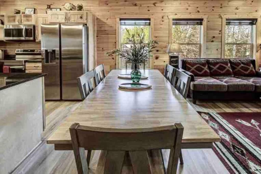 Tennessee Oasis Pool Cabin Βίλα Sevierville Εξωτερικό φωτογραφία