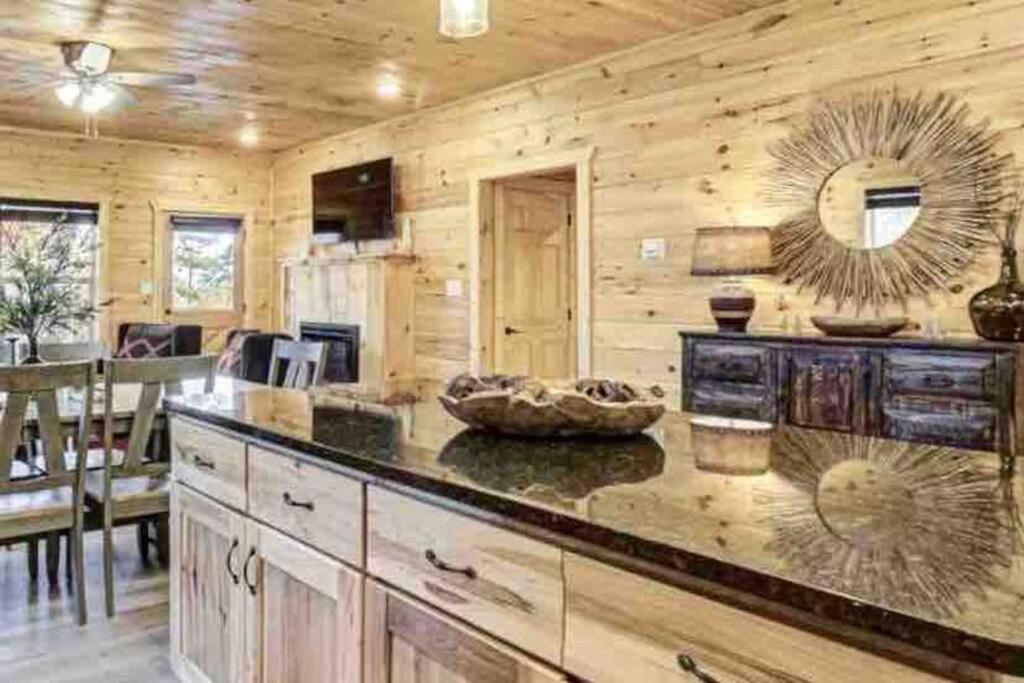 Tennessee Oasis Pool Cabin Βίλα Sevierville Εξωτερικό φωτογραφία