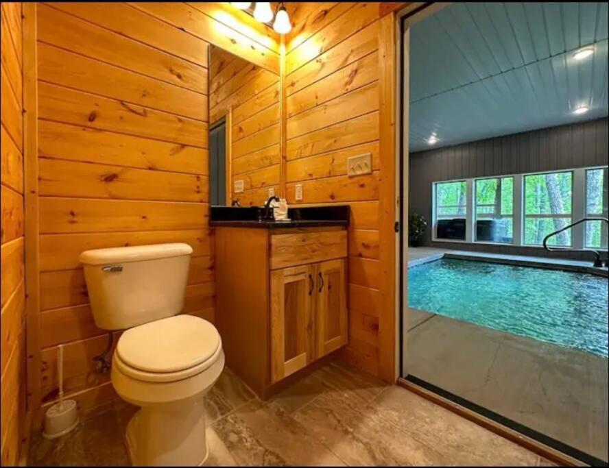 Tennessee Oasis Pool Cabin Βίλα Sevierville Εξωτερικό φωτογραφία