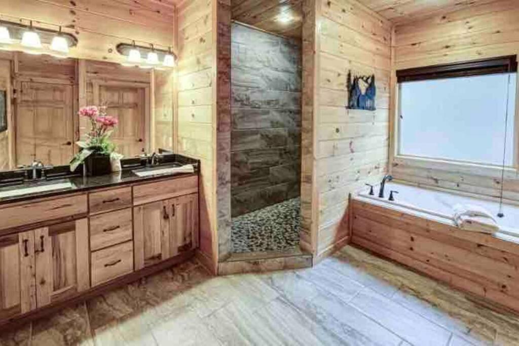 Tennessee Oasis Pool Cabin Βίλα Sevierville Εξωτερικό φωτογραφία