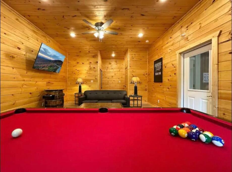 Tennessee Oasis Pool Cabin Βίλα Sevierville Εξωτερικό φωτογραφία