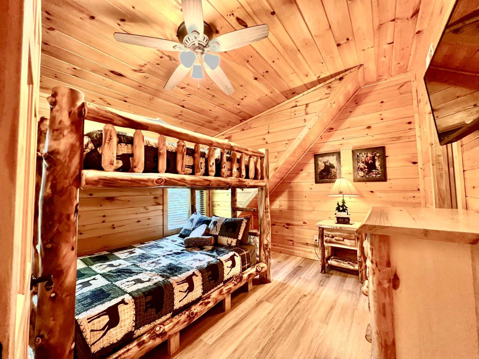 Tennessee Oasis Pool Cabin Βίλα Sevierville Εξωτερικό φωτογραφία